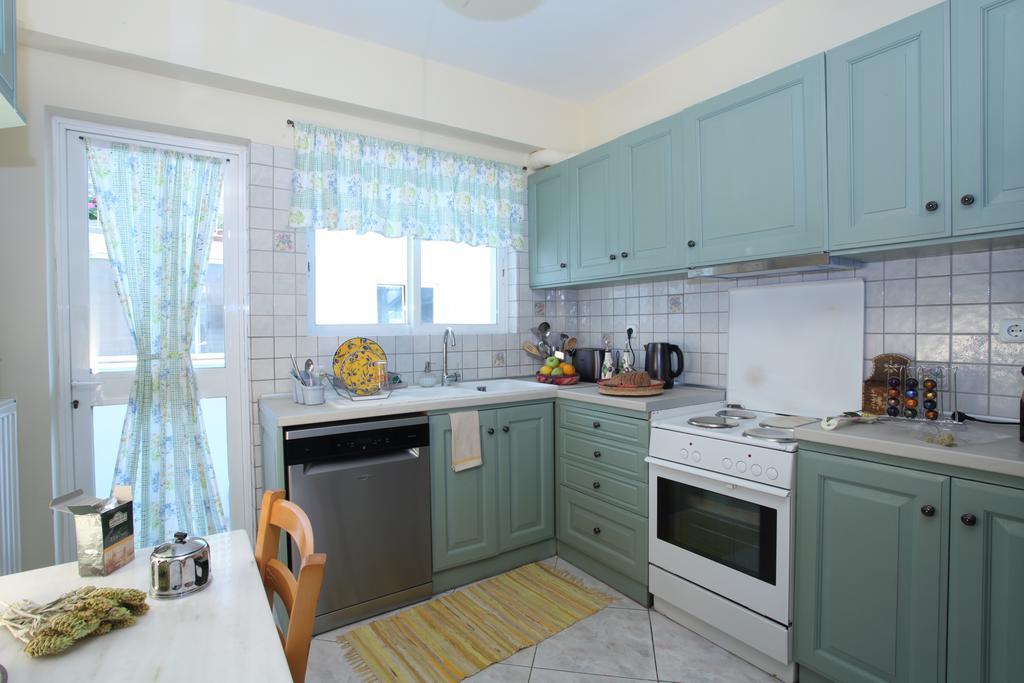 Unique Flat With Sea View At Edem Beach - A Seafront Property By Athenian Homes Екстер'єр фото